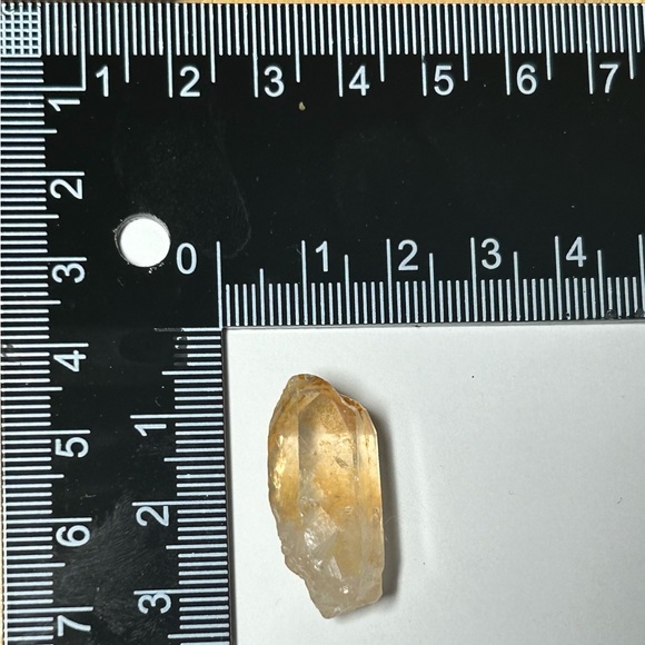 Raw Tangerine Quartz - Picture 2 of 2